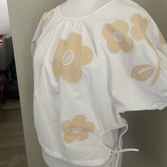 Madewell Embroidered Poplin Puff-Sleeve Cutout Crop Top - Picture 2 of 7